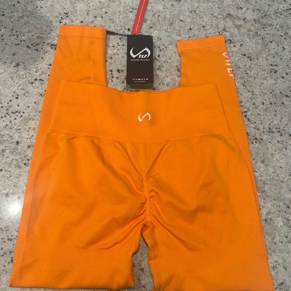 High-Waist Seamless Leggings in Bright Orange by TLF - Picture 2 of 4